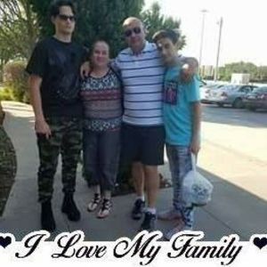 Meet your Posher, Idania