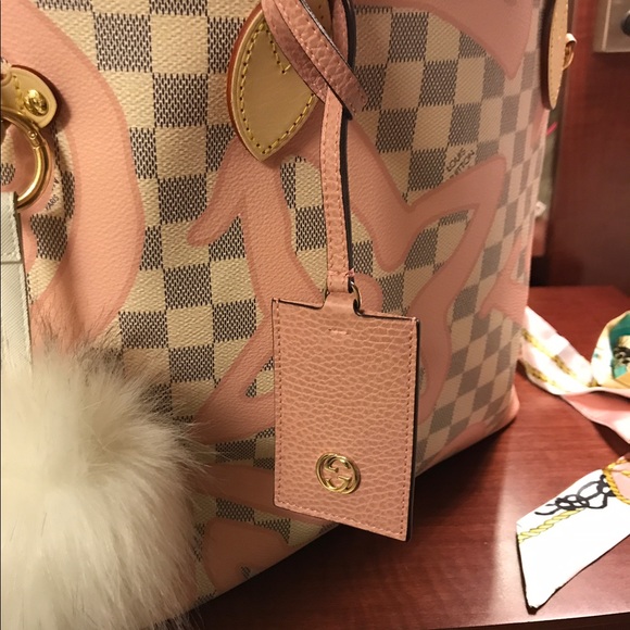 40 Off Gucci Accessories Gucci Swing Baby Pink Luggage Tag bag 40-off-gucci-accessories-gucci-swing-baby-pink-luggage-tag-bag