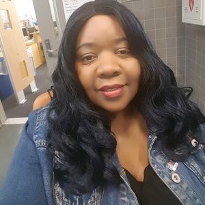 Meet your Posher, Denise