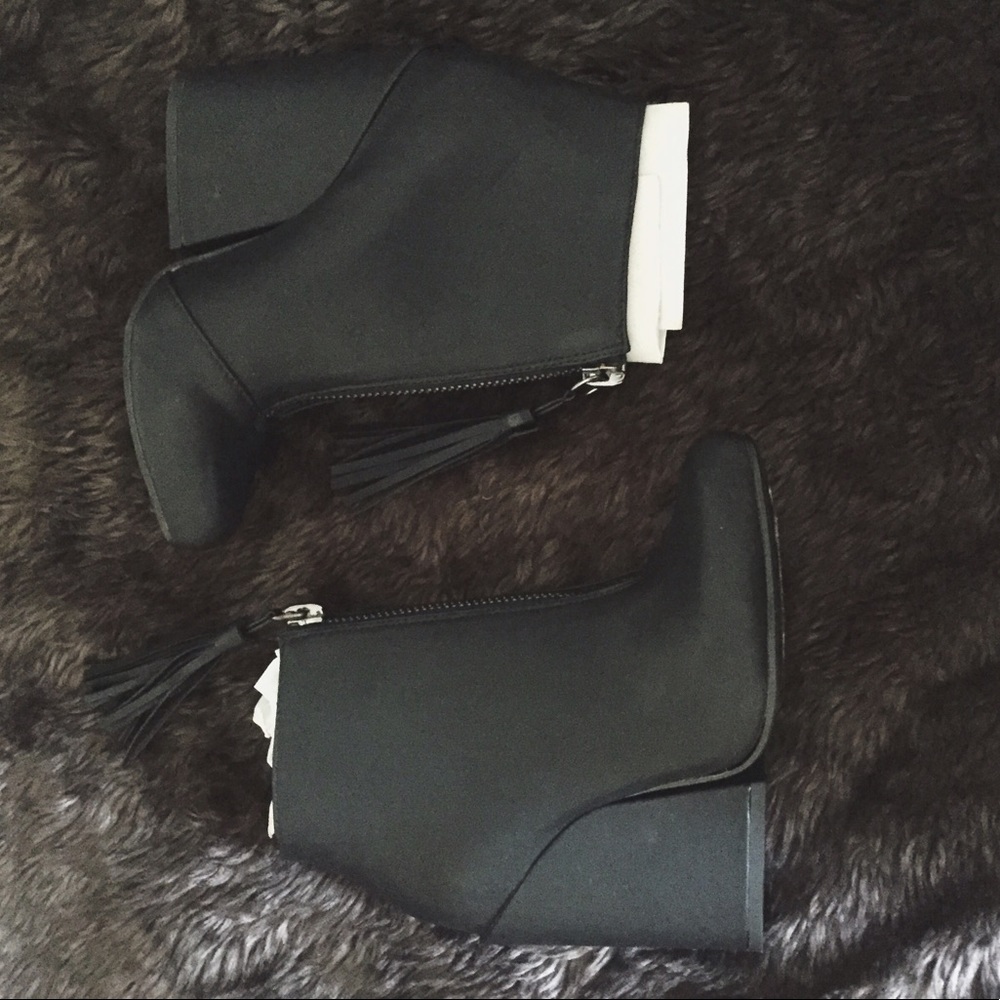 Yru craft tassel bootie (wedge)