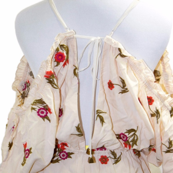 HP ❤️❤️NWOT Lovers + Friends Revolve Flower Romper - Picture 7 of 8