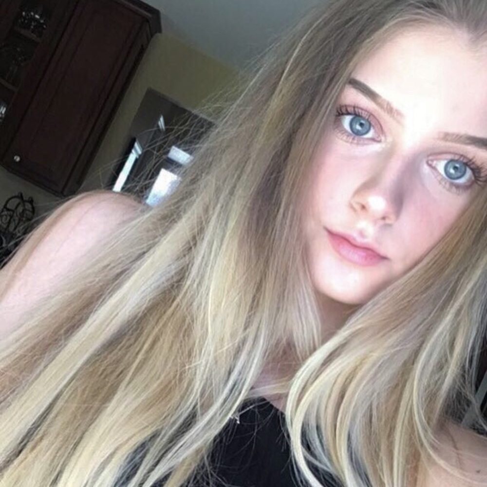 Meet your Posher, Alyssa