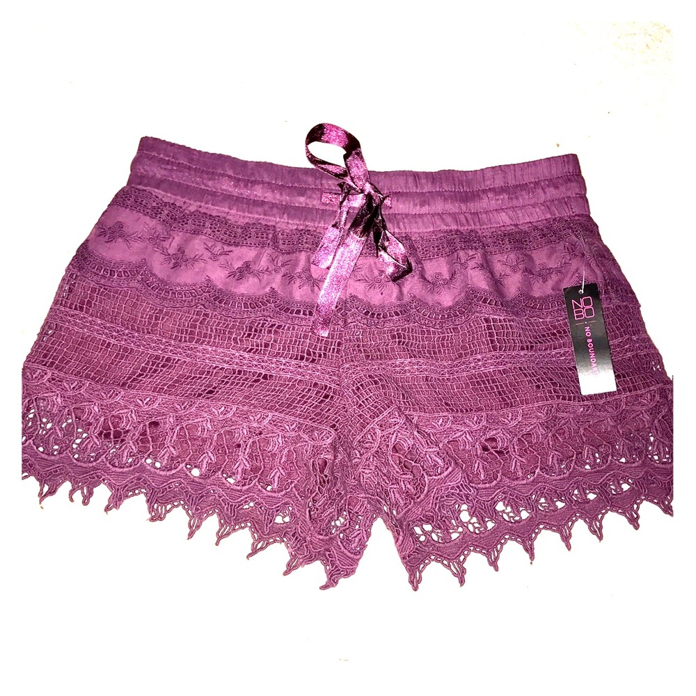 Adorable lace dark purple/plum shorts