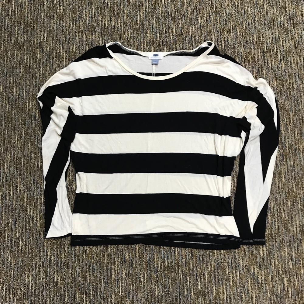 Wide striped top