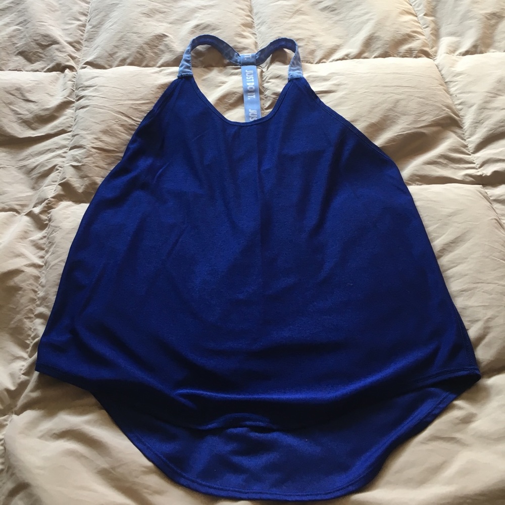NIKE top