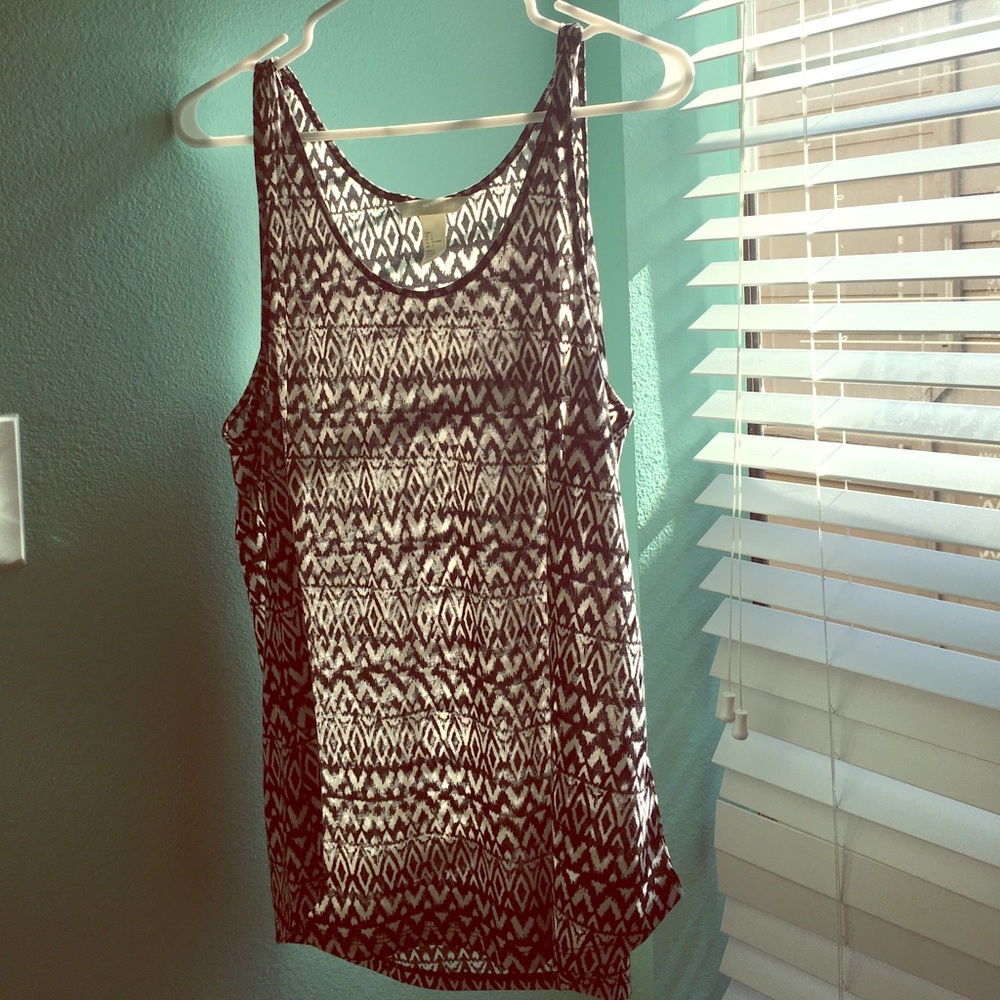 Black and white patterned tank top.