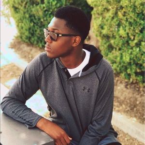 Meet your Posher, Dee