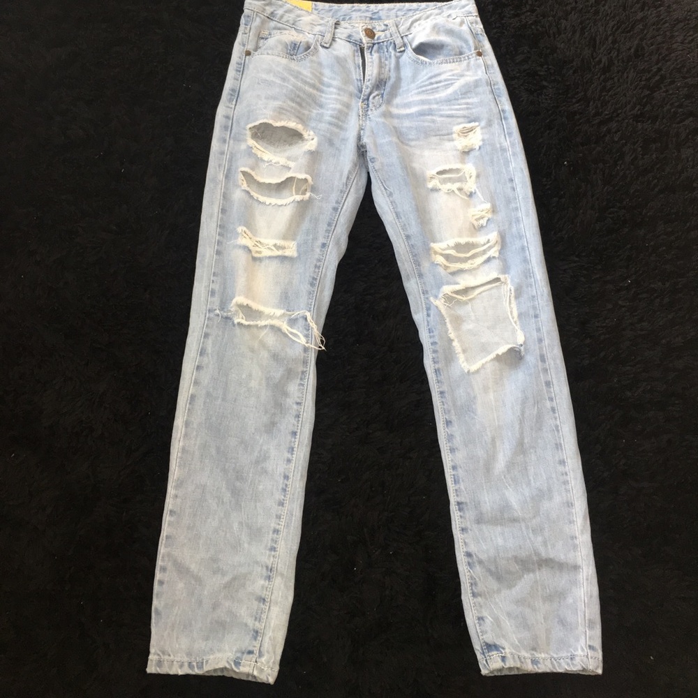 Light wash Distressed boyfriend jeans