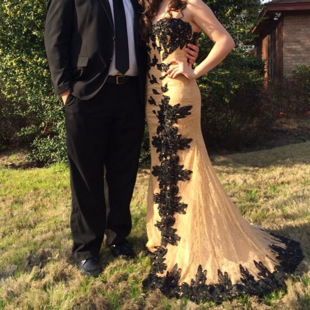 Sherri Hill 9817 Formal Dress Size 6