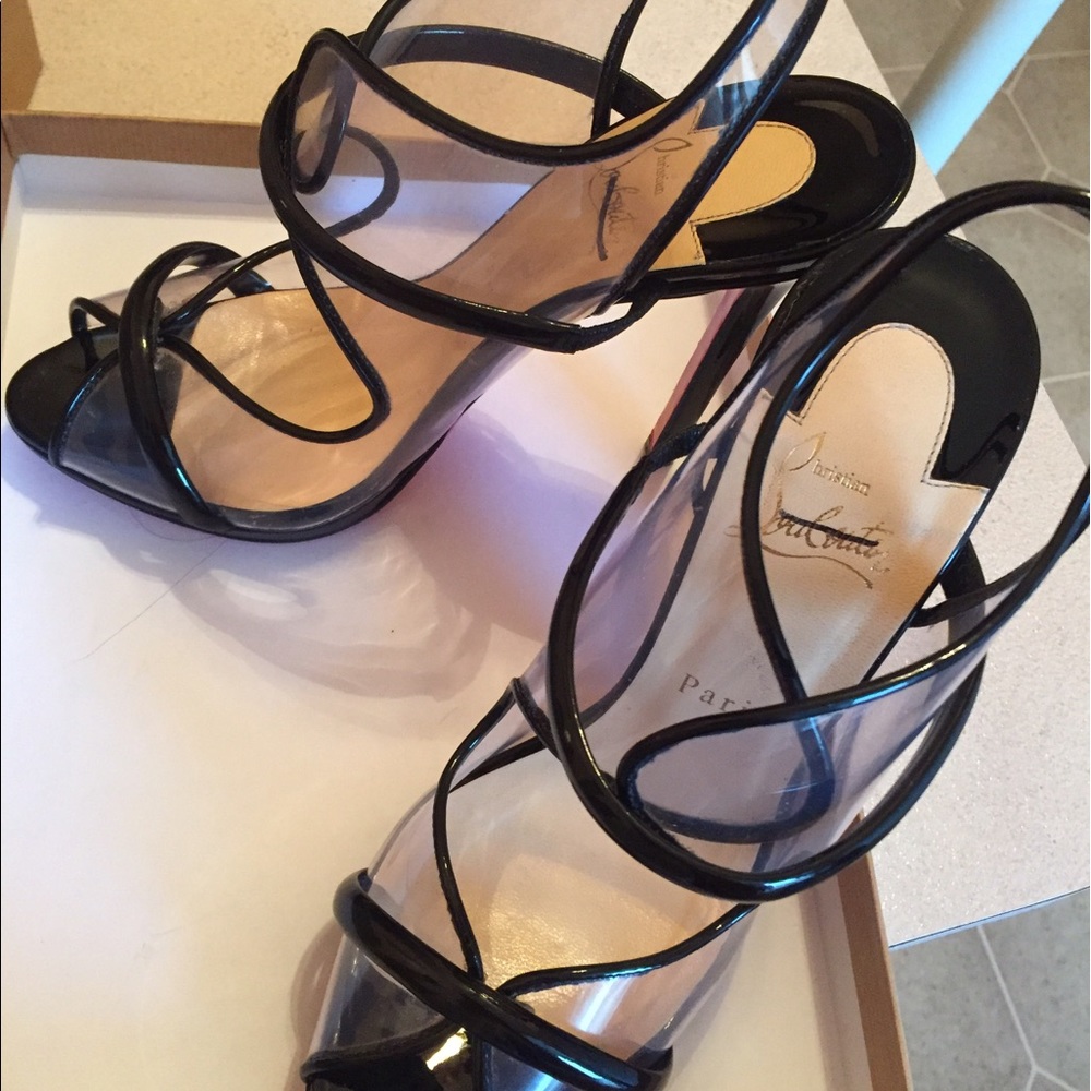 Christian louboutin peep toe size 39