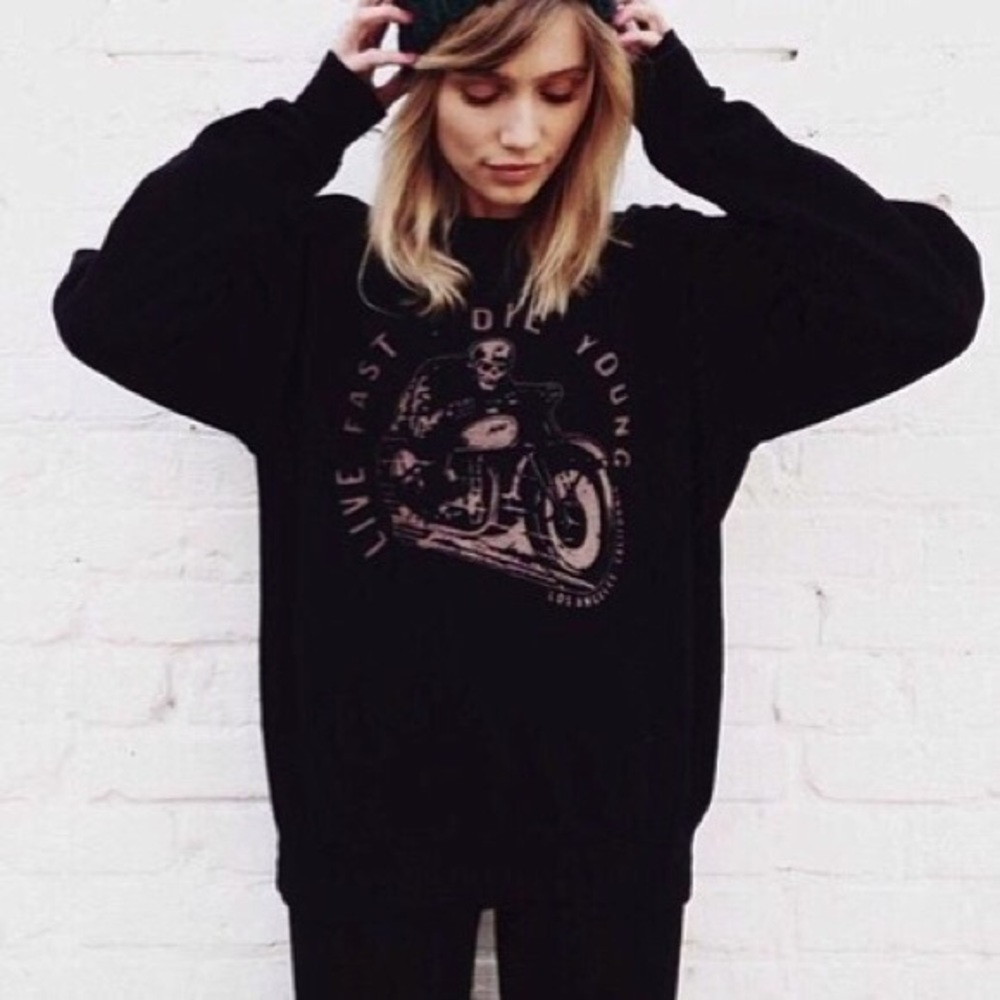 Brandy Melville cropped sweater