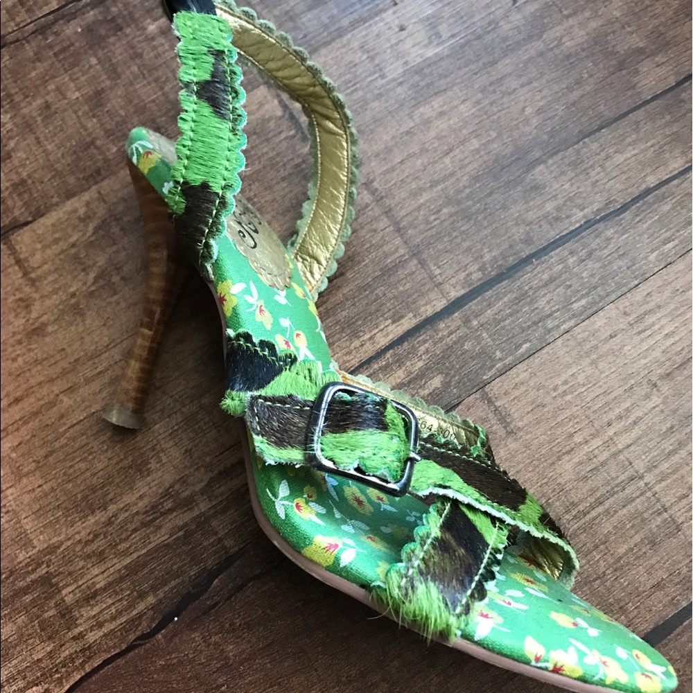 Naughty Monkey Green Faux Cow Hide Heels 😍🙌🏽