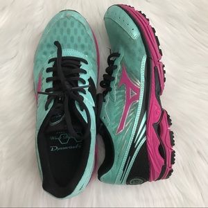 Mizuno women's running shoes