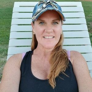 Meet your Posher, Joy