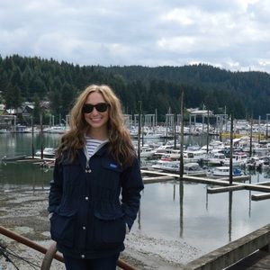 Meet your posher, Claire!