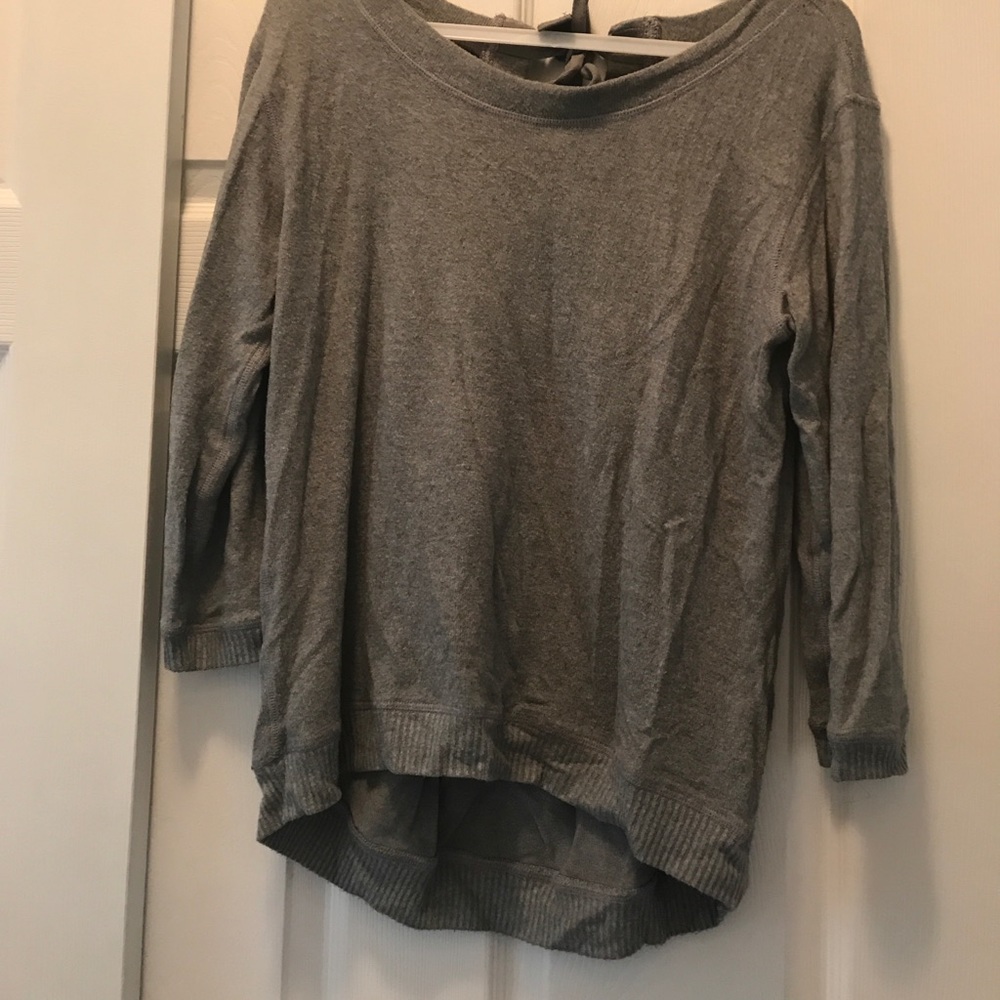 XS Women's Stem brand sweater