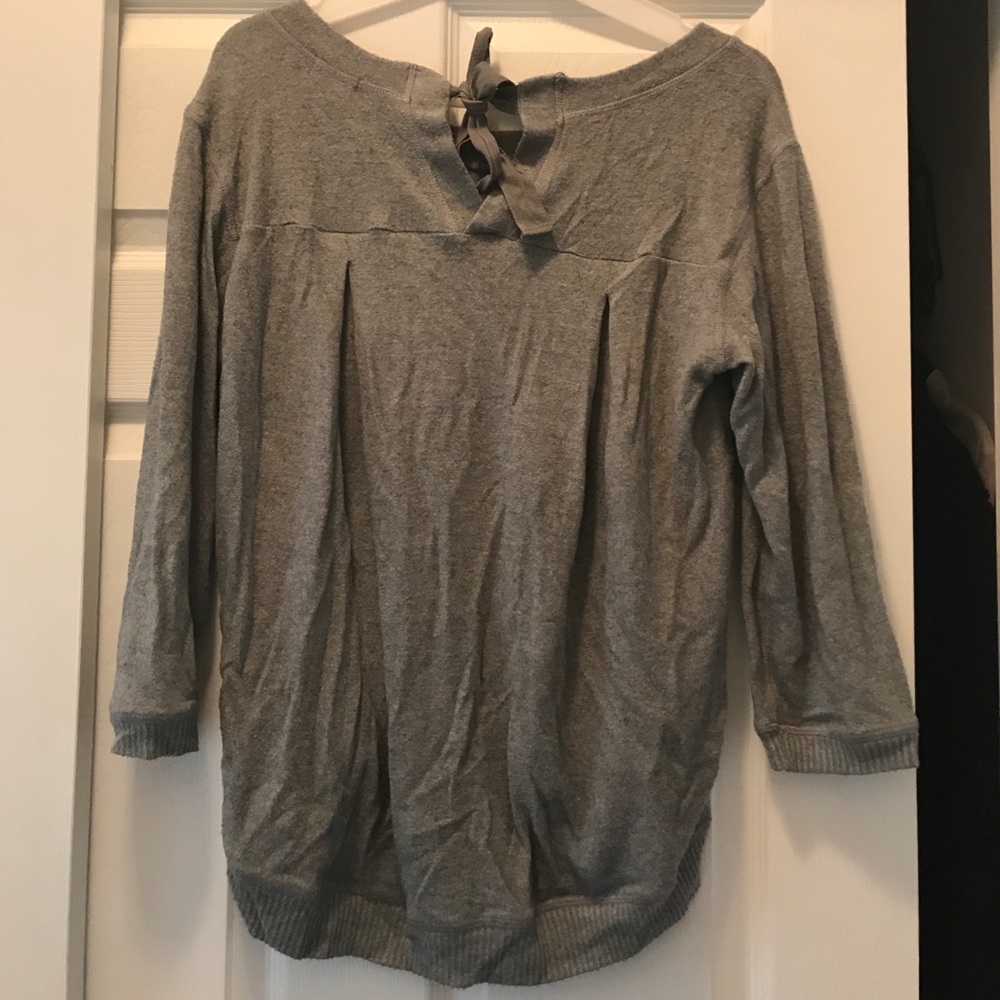 XS Women's Stem brand sweater - Picture 2 of 3