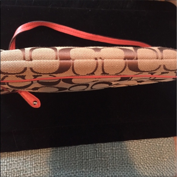 Coach - Picture 4 of 4