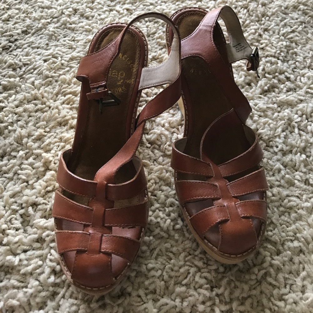 Gap as 7 leather wedge heel
