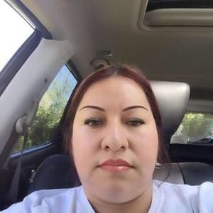 Meet your Posher, Ceila