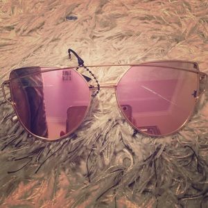 Stylish Rose gold and pink mirrored sunglasses!