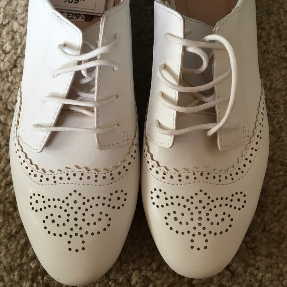 ZARA NEW W TAG TRAFALUC WHITE TIE GATSBY SHOE 61/2 - Picture 1 of 8