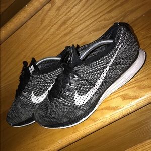 Nike FlyKnit Oreos