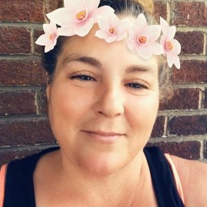 Meet your Posher, Yvette