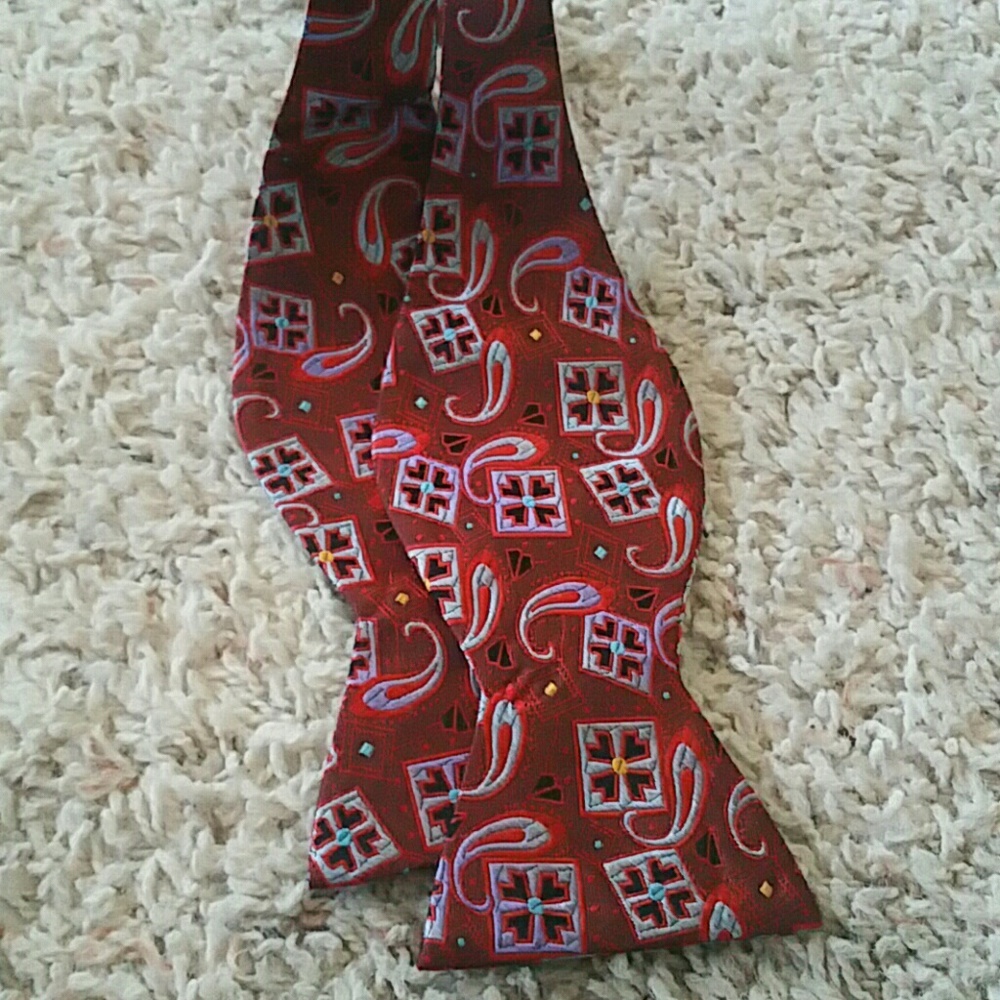 Square pattern bow tie only