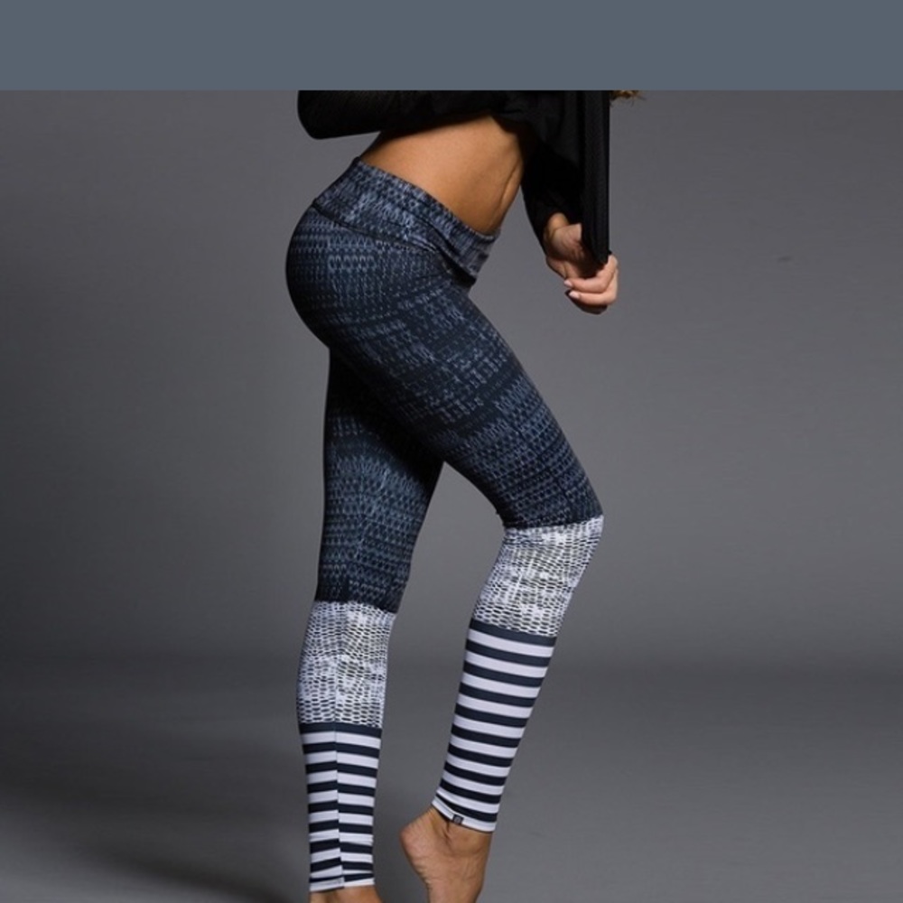 Sports workout leggings