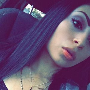 Meet your Posher, Carolina