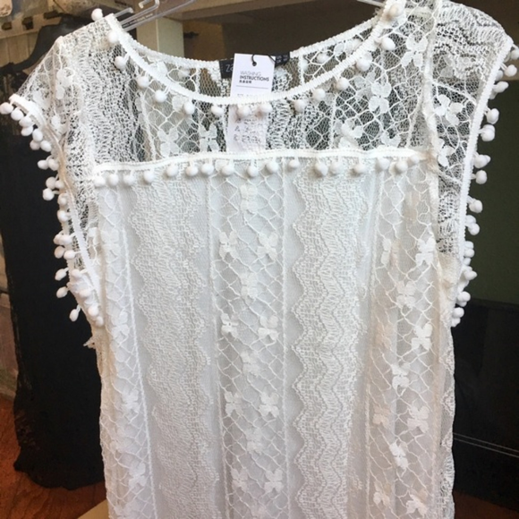 Boho Sleeveless White Lace Mini Beach Dress - Picture 2 of 7