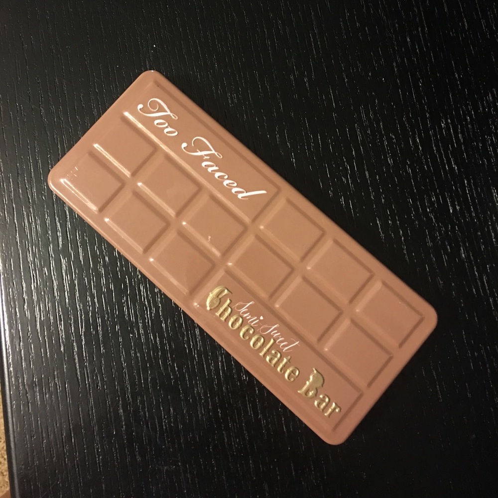 Semi sweet too faced chocolate bar pallet