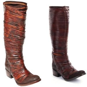 Freebird 16 in brown suede boots!