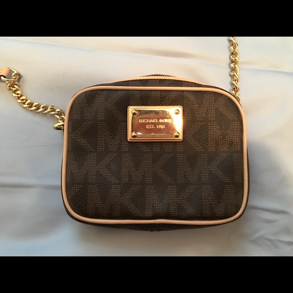 Michael Kors side purse