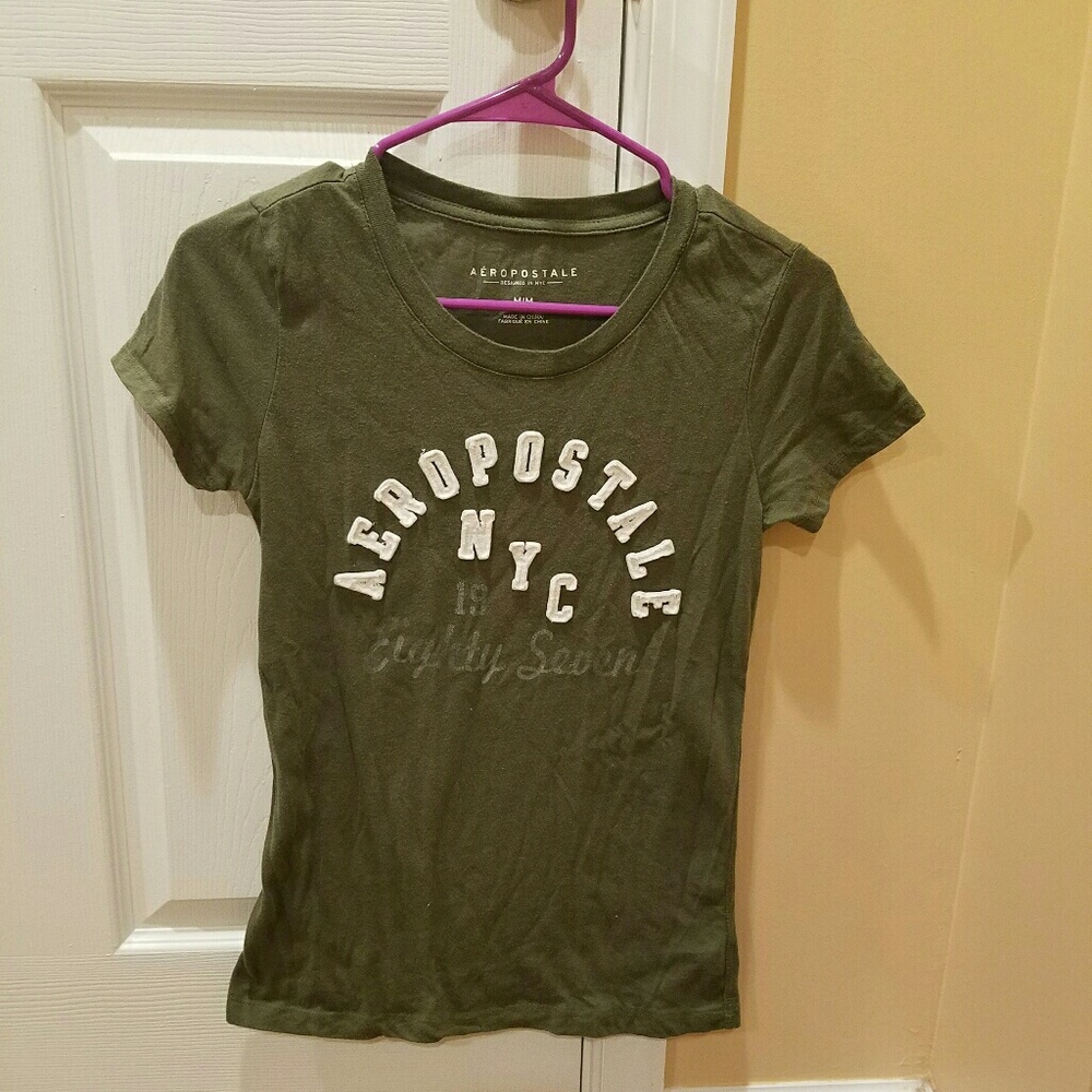 Aeropostale tshirt AIMING FOR BUNDLES