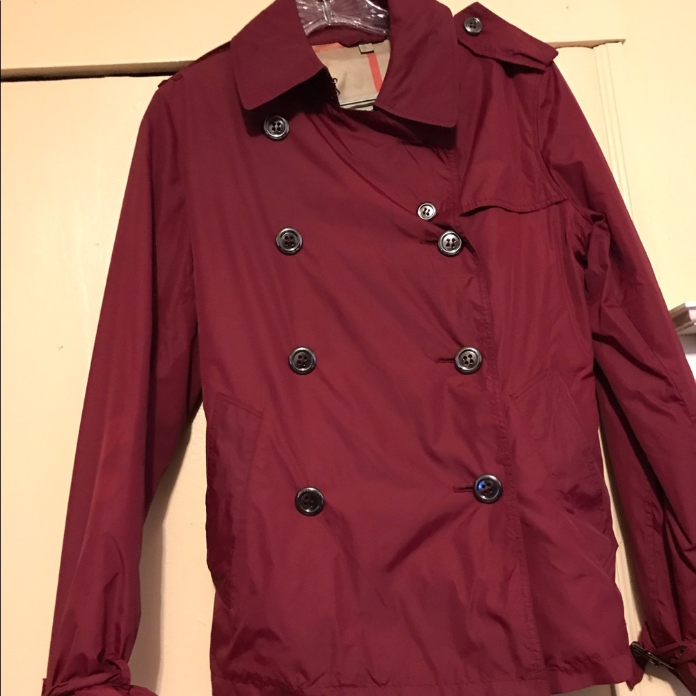 Burgundy Burberry wind breaker
