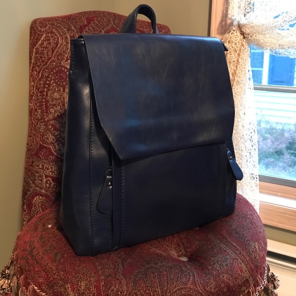 RETRO BLUE BACKPACK - Picture 2 of 8