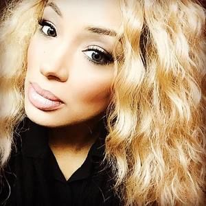 Meet your Posher, Chrissy