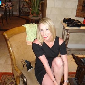 Meet your Posher, Lara