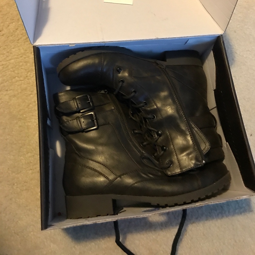 G by Guess boots