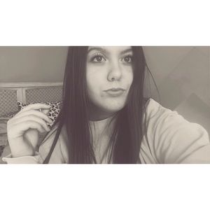 Meet your Posher, Nikki