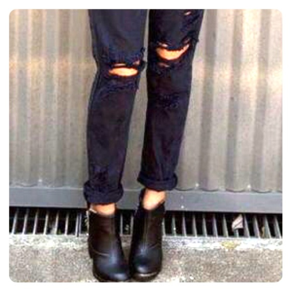 SALE!! Car Mar Distressed Boyfriend Jeans