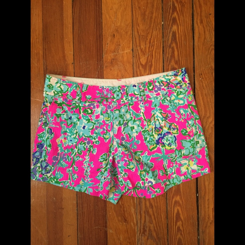 • Lilly Pulitzer Southern Charm Callahan Shorts •