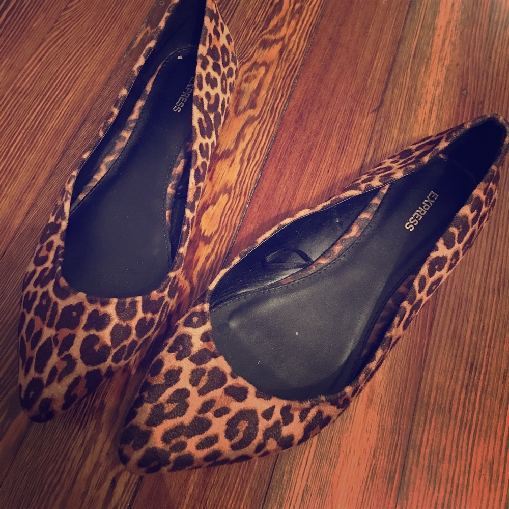Cheetah express flats. NWOT