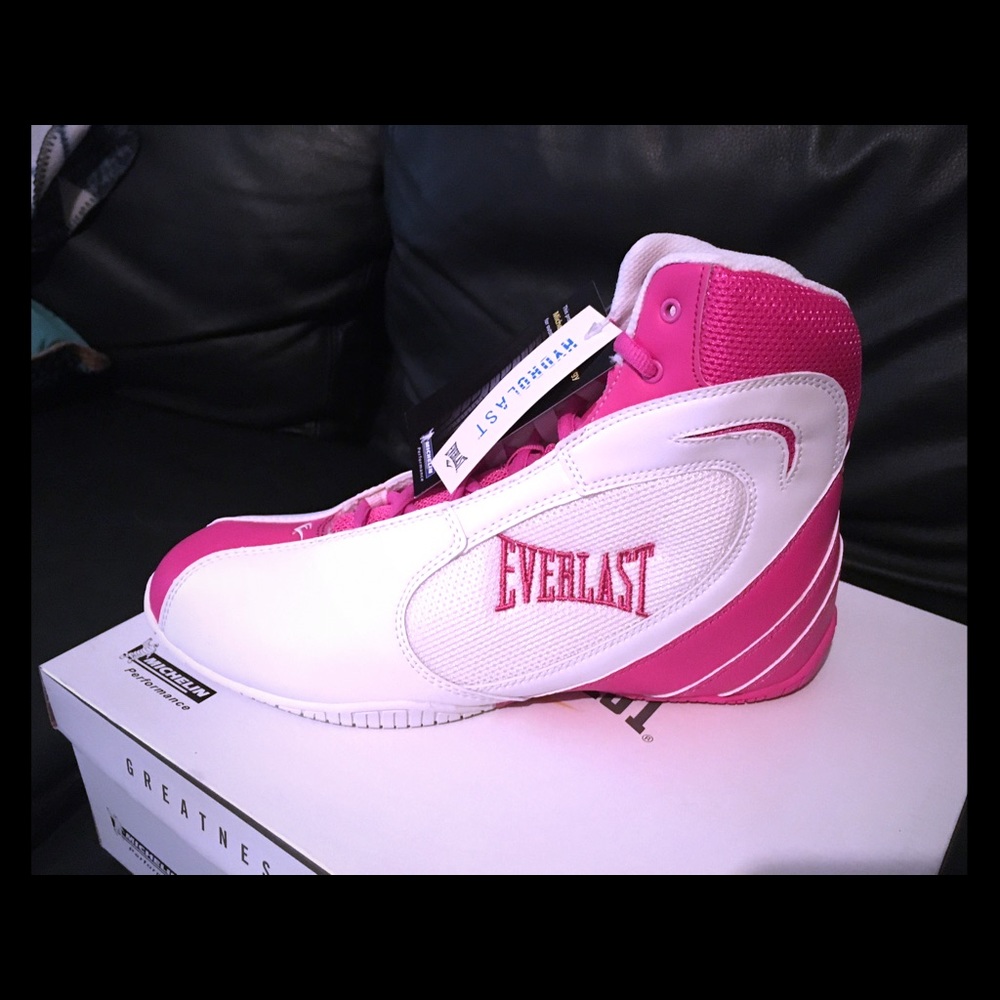 Everlast Hightops NWT