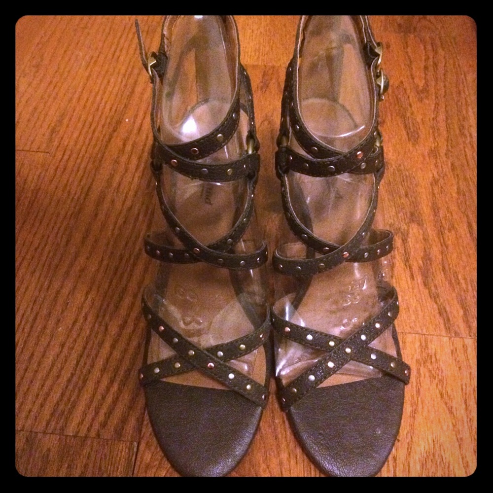 LUCKY BRAND, NEVER WORN, HEELED SANDALS