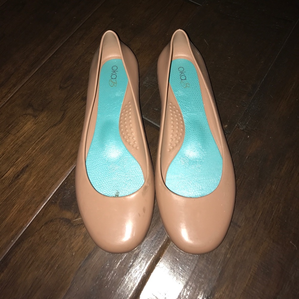 nude ballet flats