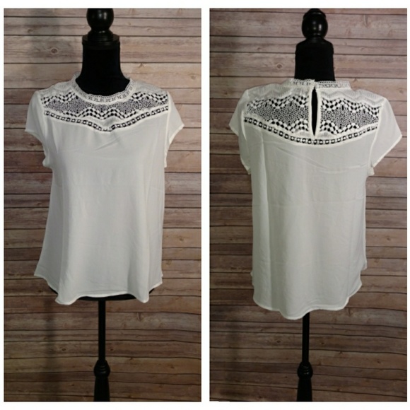 White Crocheted Short-Sleeved - Picture 2 of 8