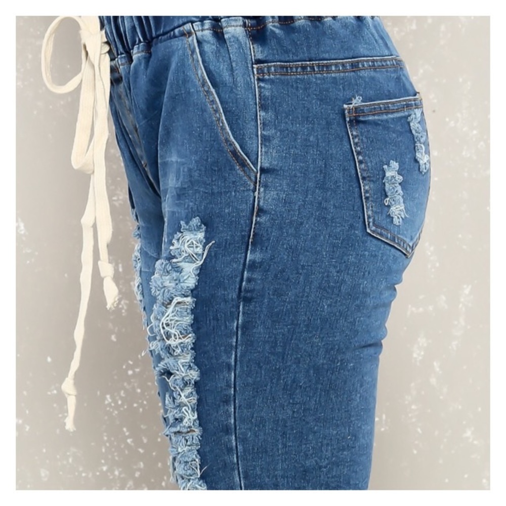 Ripped Denim “Host Pick”💕 - Picture 4 of 6